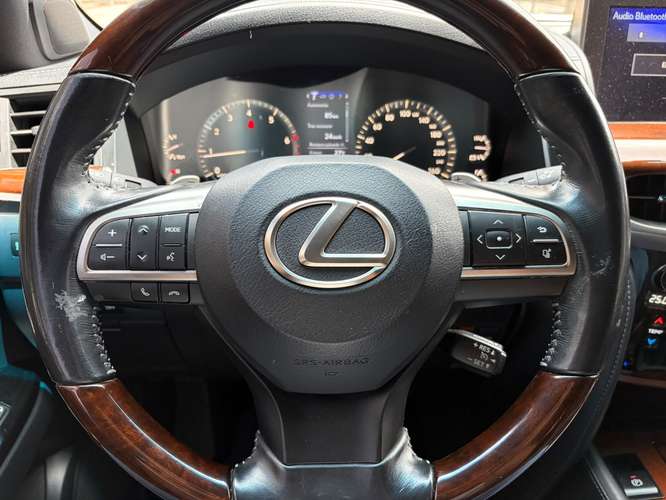 Lexus LX570 de Agencia Modelo 2017 - Imagen 18