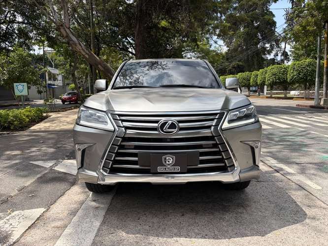 Lexus LX570 de Agencia Modelo 2017 - Imagen 8