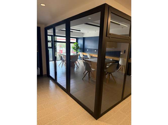  APARTAMENTO ESTUDIO AMUEBLADO EN RENTA + BALCÓN | MODRA | ZONA 4 - Imagen 11
