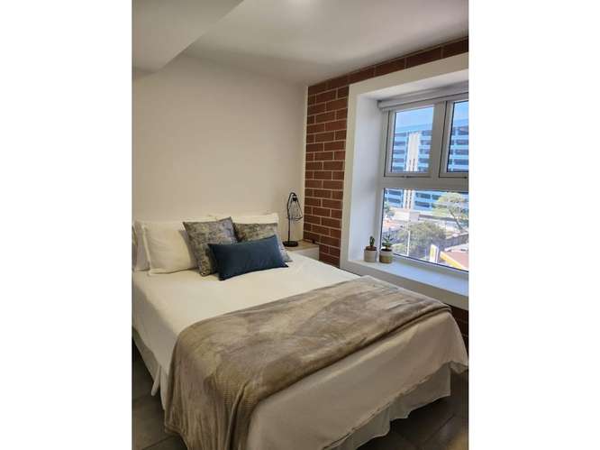  APARTAMENTO ESTUDIO AMUEBLADO EN RENTA + BALCÓN | MODRA | ZONA 4 - Imagen 6