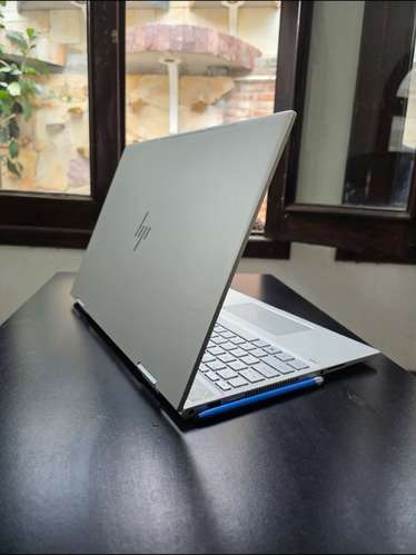 Laptop hp touch 360 l i7 l 16gb ram l disco solido