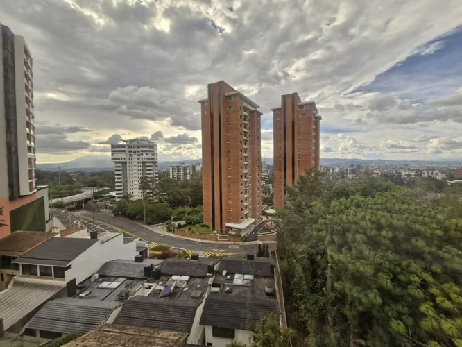  ¡VIVE CON ELEGANCIA Y DISFRUTA DE IMPRESIONANTES VISTAS EN LOMAS ALTAS! - Imagen 5