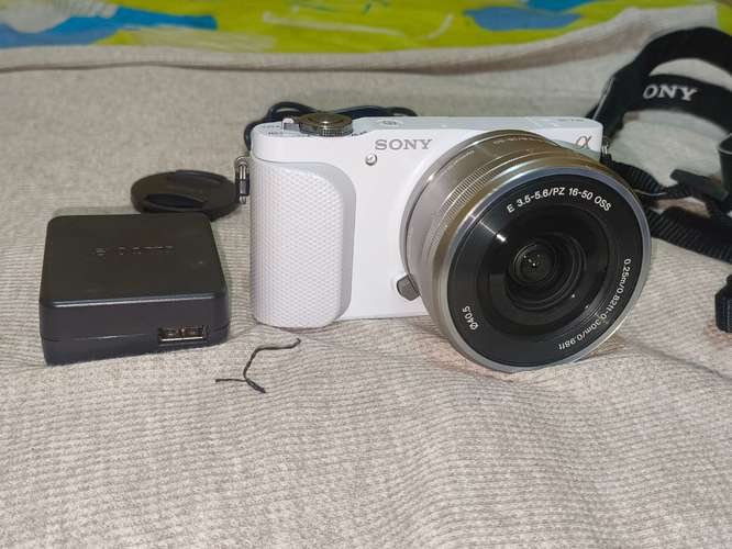 Vendo Cámara Sony Alpha NEX-3 