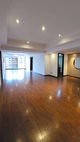 RENTA DE APARTAMENTO EN EDIFICIO DALÍ, ZONA 14 - Imagen 11