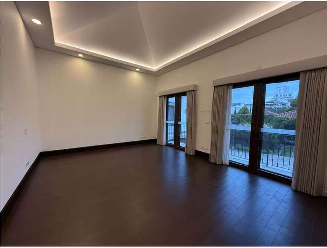 RENTA DE AMPLIA VIVIENDA EN RAMBLAS DE CAYALA, ZONA 16 - Imagen 10