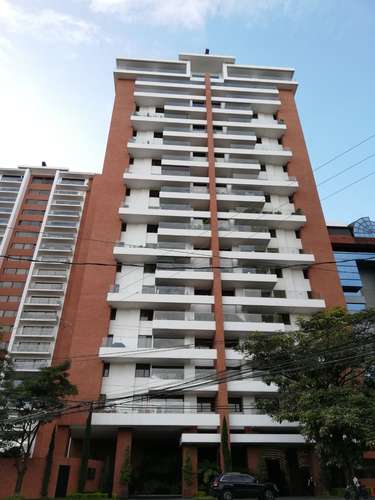 RENTA DE AMPLIO APARTAMENTO EN EDIFICIO EXCLUSIVO TORRE NOGUCHI, ZONA 14