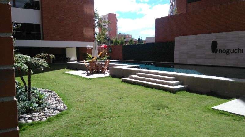 RENTA DE AMPLIO APARTAMENTO EN EDIFICIO EXCLUSIVO TORRE NOGUCHI, ZONA 14 - Imagen 9