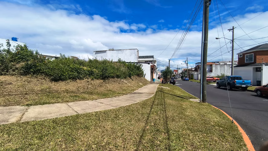 TERRENO EN ZONA 16 - HACIENDA REAL precio negociable - Imagen 5