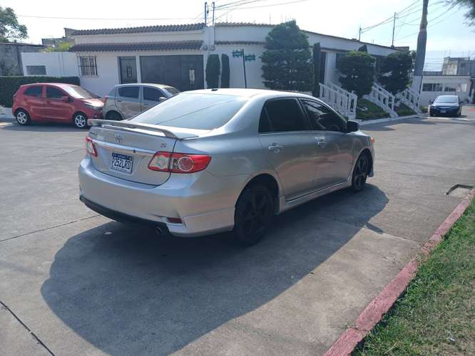 Vendo impecable toyota corolla S 2011