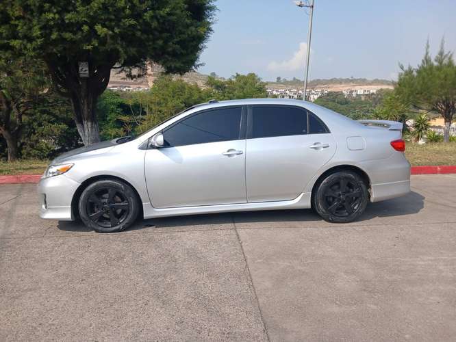 Vendo impecable toyota corolla S 2011