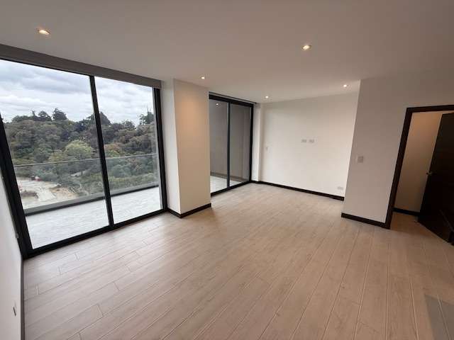 Rento apartamento en Zona 15 EDIFICIO SPAZIO, PISCINA, GYM, ROOFTOP - Imagen 10