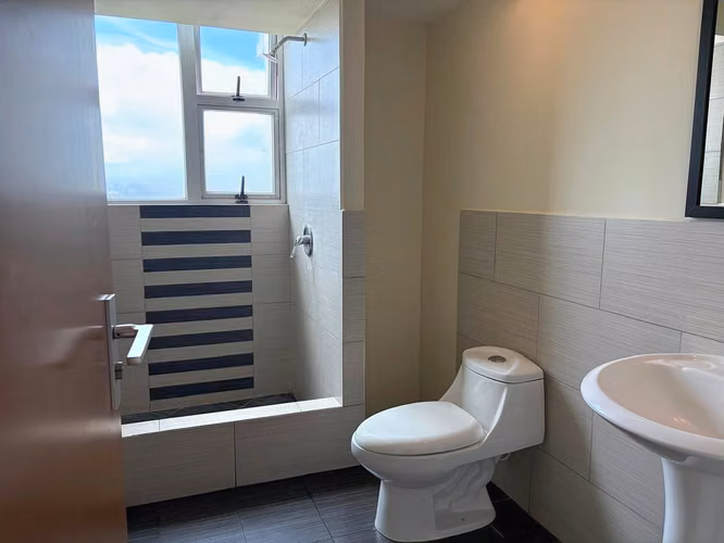 Apartamento en Renta Edificio Condado La Villa, Zona 14 - Imagen 8