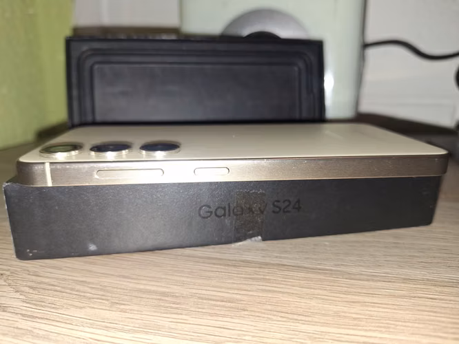 Samsung Galaxy S24 normal Claro de 256 GB, Estado 9 de 10 - Imagen 4