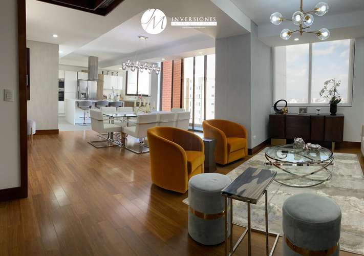 Apartamento en Venta de 3 Dormitorios en zona 15