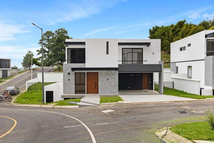 Exclusiva Casa en Condominio Sauces de El Pulté, El Pulté Ecuestre Zona 16