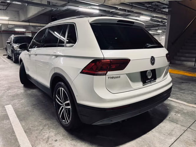 VOLKSWAGEN TIGUAN SPORT MODELO 2018