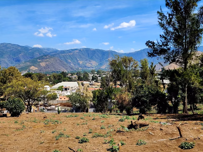 TERRENO 30X15 Calle Enfrente de 6 MTS en CIUDAD VIEJA, ANTIGUA GUATEMALA