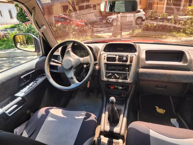 VENDO O CAMBIO MONTERO IO 2002 4X4 motor 2.0 MECANICA DE AGENCIA 