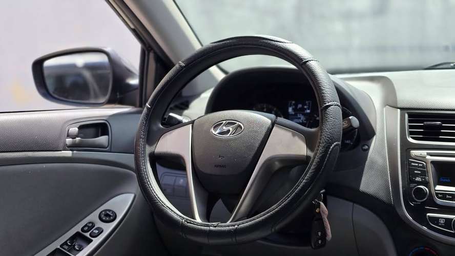 HYUNDAI ACCENT - Imagen 6
