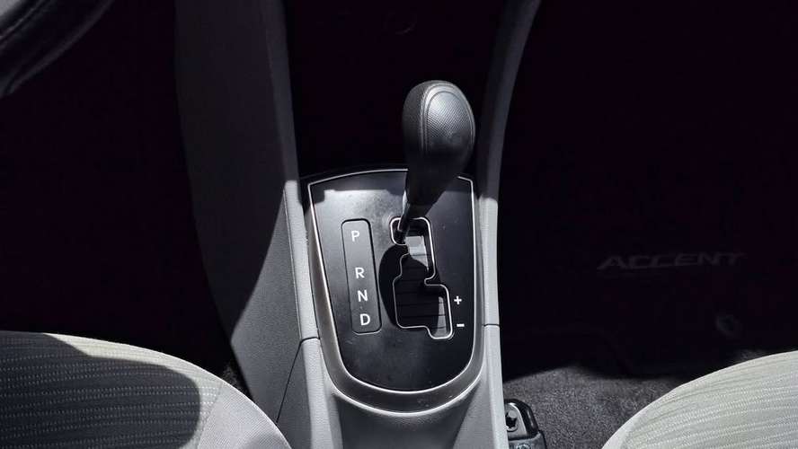 HYUNDAI ACCENT - Imagen 10