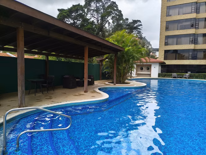 APTO AMUEBLADO 1 dorm, 1 dorm/estudio  Milenia zona 10 - Imagen 10