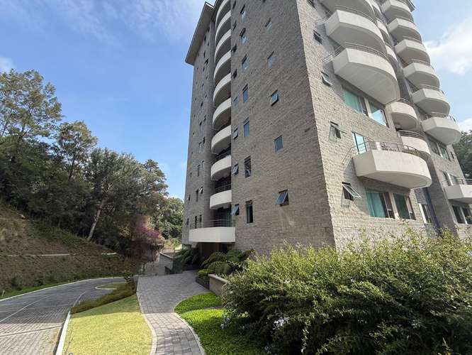 Rento apartamento tipo STUDIO CON TERRAZA en Zona 10  CERCA ZONA PADERA - Imagen 1