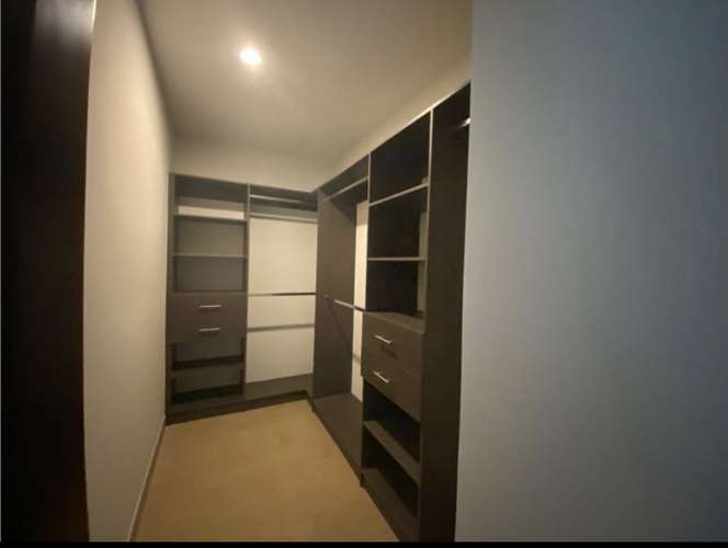 Rento apartamento tipo STUDIO CON TERRAZA en Zona 10  CERCA ZONA PADERA - Imagen 3