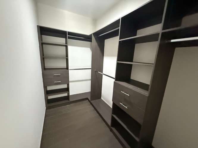 Rento apartamento tipo STUDIO CON TERRAZA en Zona 10  CERCA ZONA PADERA - Imagen 11