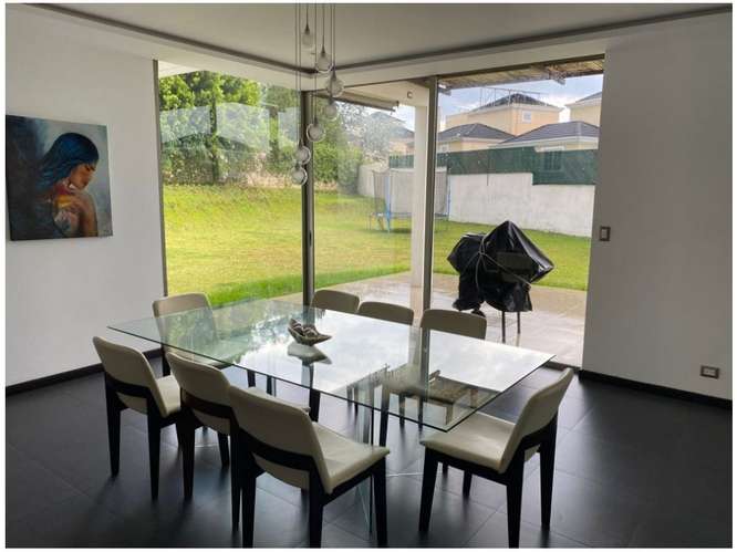  CASA EN VENTA – 4 HABITACIONES |  VILA VERDE II  | FRAIJANES - Imagen 4