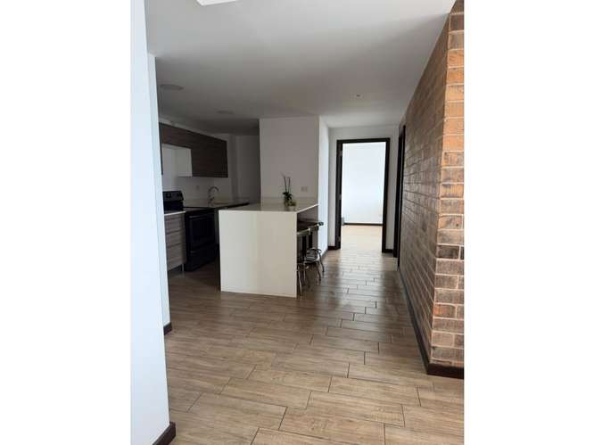 Apartamento en Venta Zona 10 - Imagen 2