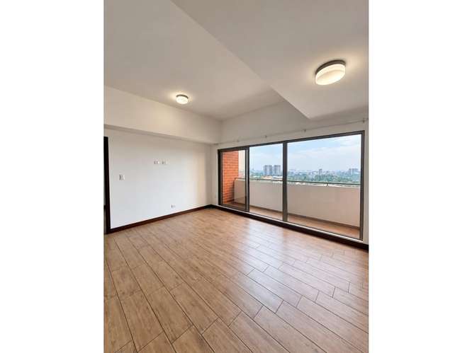 Apartamento en Renta Zona 10 - Imagen 2