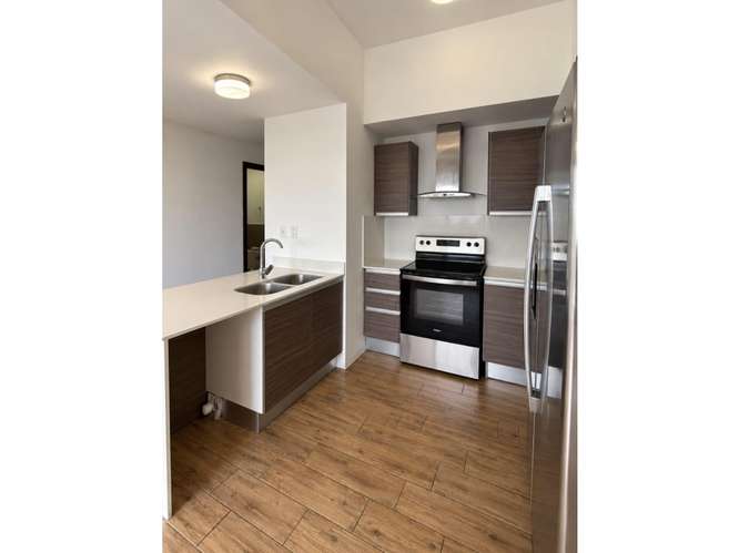 Apartamento en Renta Zona 10 - Imagen 3