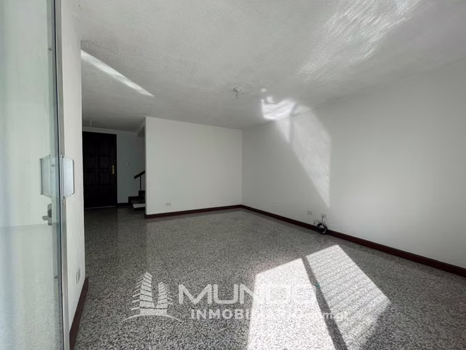 CASA EN RENTA EN ZONA 10  - Imagen 2