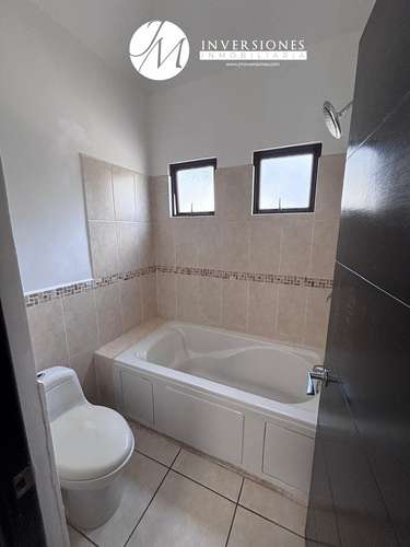 Venta De Casa 4 Habitaciones En Zona 16 - Imagen 13