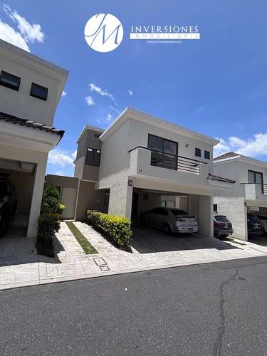 Venta De Casa 4 Habitaciones En Zona 16 - Imagen 19