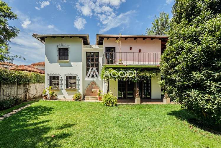 Casa amplia en Antigua Guatemala - Imagen 9