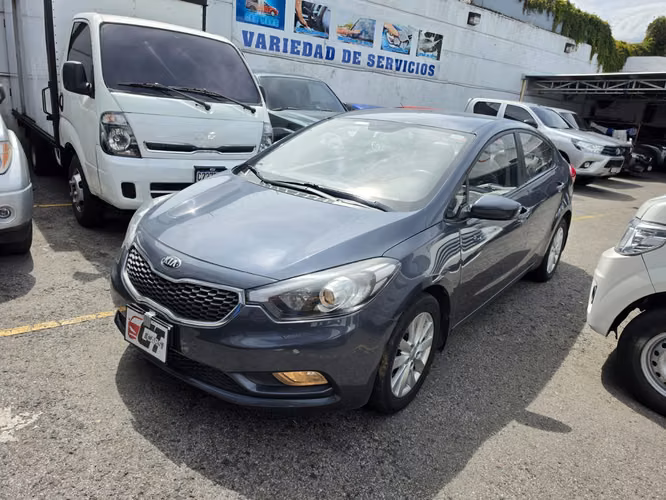Kia Cerato LX 2016 de Agencia Mecanico Un dueño Bien Cuidado Super Económico  - Imagen 7