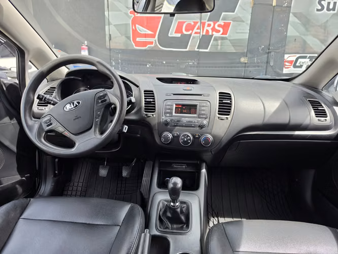 Kia Cerato LX 2016 de Agencia Mecanico Un dueño Bien Cuidado Super Económico  - Imagen 5