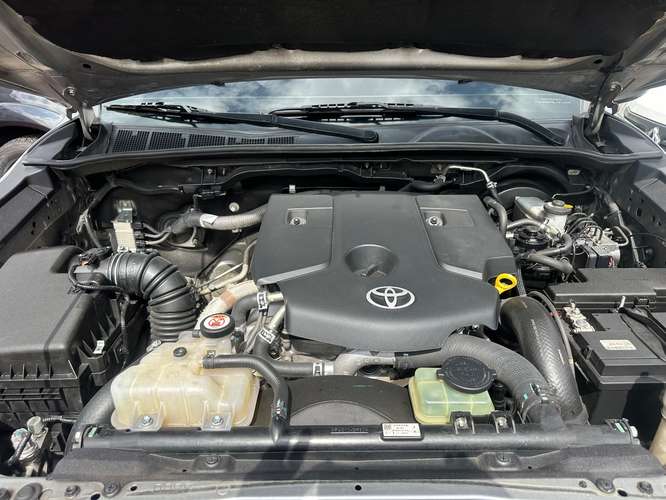 Toyota Hilux 2020 Mecánica 4x4 de Agencia Turbo Diesel Nítido Nada que Invertir un Dueño Listo para Trabajar - Imagen 9