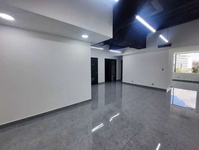 Oficina en Zona 14 - Imagen 2