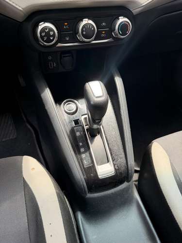 NISSAN VERSA SV 1.6 AUTOMÁTICO 4 CIL. 2021 IMPORTADO - Imagen 8