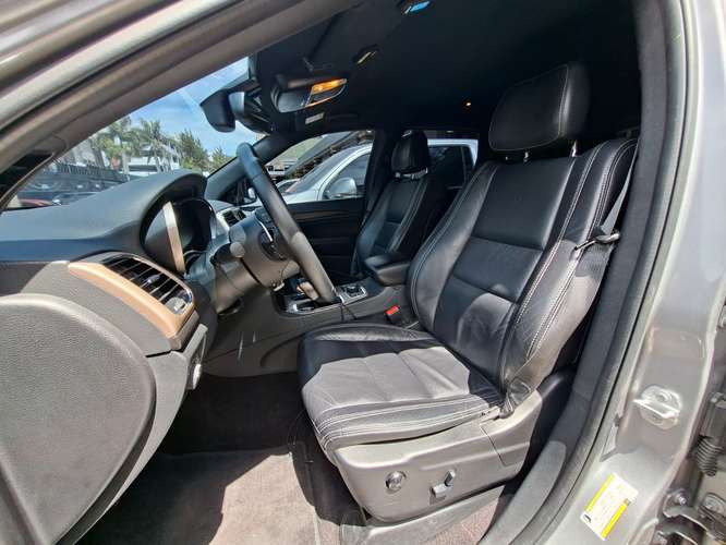 JEEP GRAND CHEROKEE LAREDO DE AGENCIA 2016 - Imagen 5
