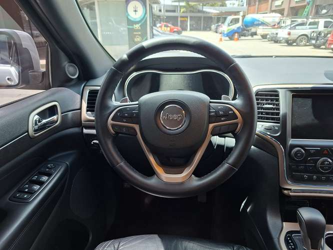 JEEP GRAND CHEROKEE LAREDO DE AGENCIA 2016 - Imagen 7