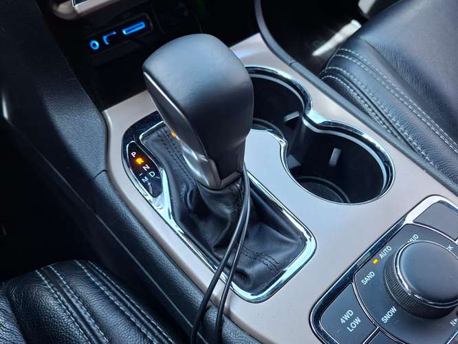 JEEP GRAND CHEROKEE LAREDO DE AGENCIA 2016 - Imagen 10
