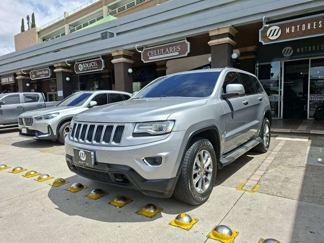 JEEP GRAND CHEROKEE LAREDO DE AGENCIA 2016 - Imagen 1