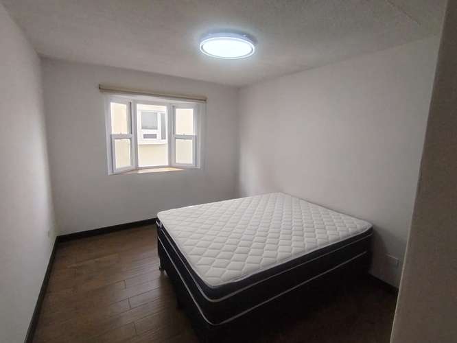 VENDO APARTAMENTO POR LAS GEMAS ZONA 11  - Imagen 4