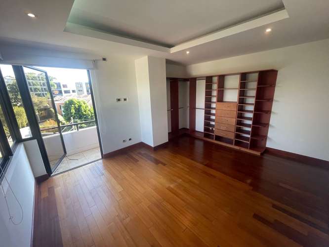 Rento apartamento en Oakland EDIFICIO EXCLUSIVO CERCA DE OAKLAND MALL - Imagen 16