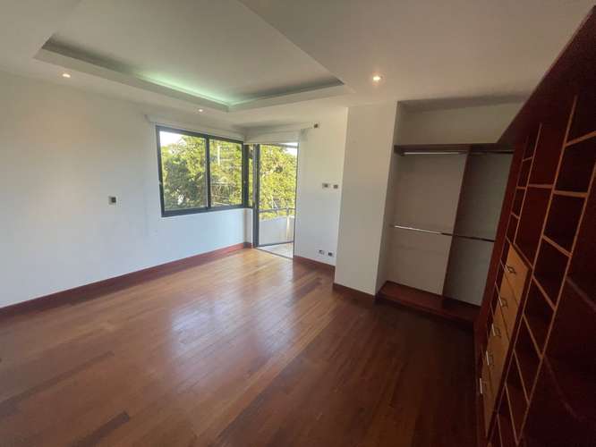 Rento apartamento en Oakland EDIFICIO EXCLUSIVO CERCA DE OAKLAND MALL - Imagen 15