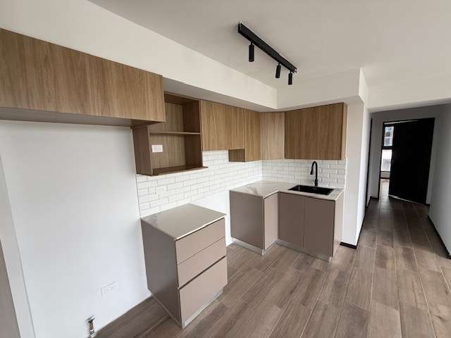 Rento apartamento en Zona 16 A 10 MINS DE CIUDAD CAYALA - Imagen 2