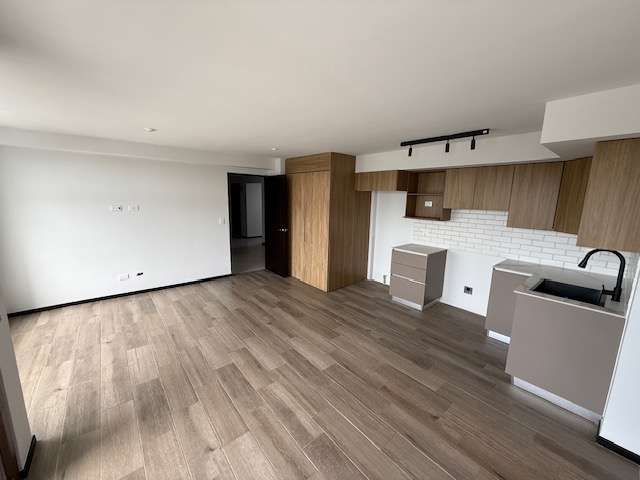 Rento apartamento en Zona 16 A 10 MINS DE CIUDAD CAYALA - Imagen 6